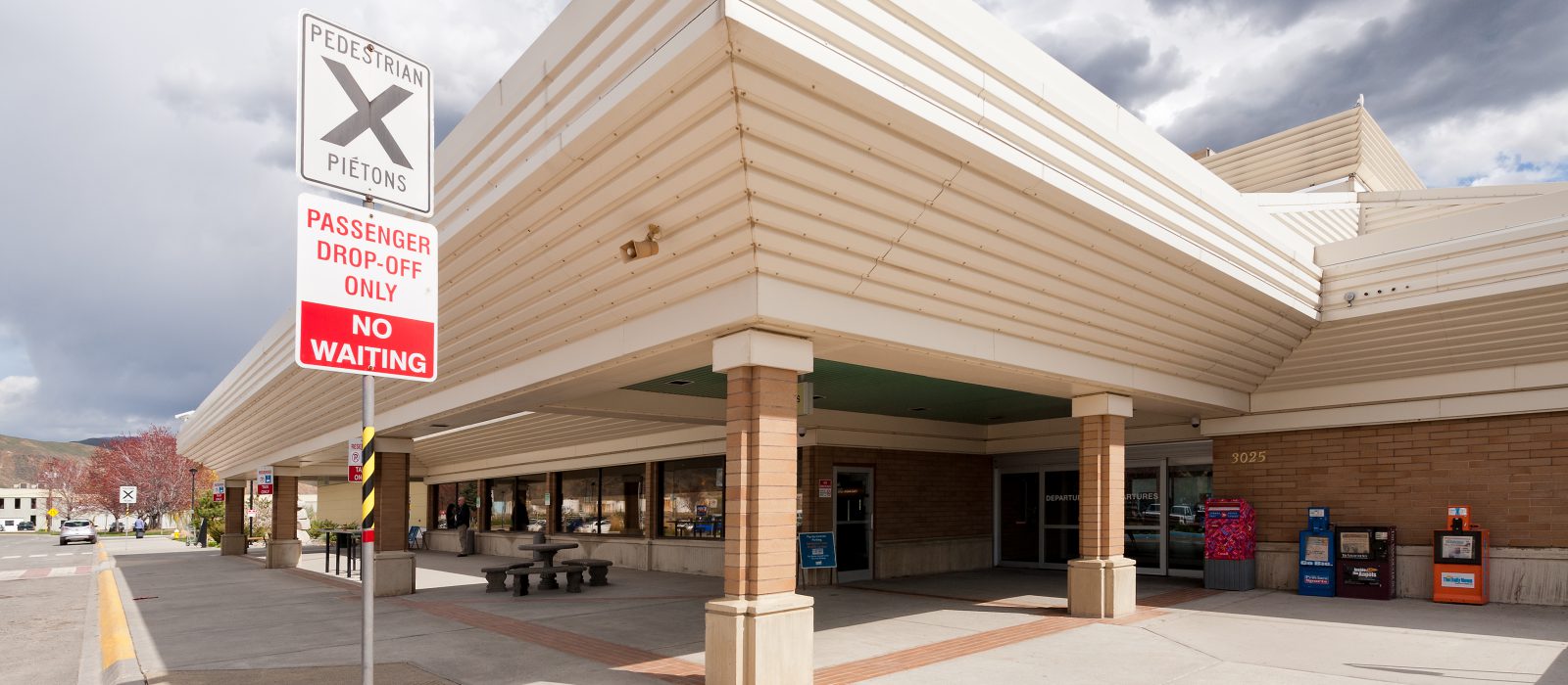 Kamloops airport exterior